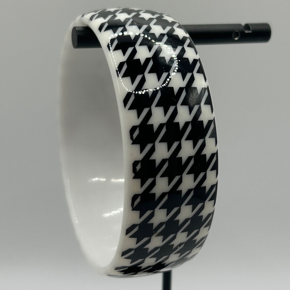 Retro Houndstooth Black and White Bangle Bracelet
